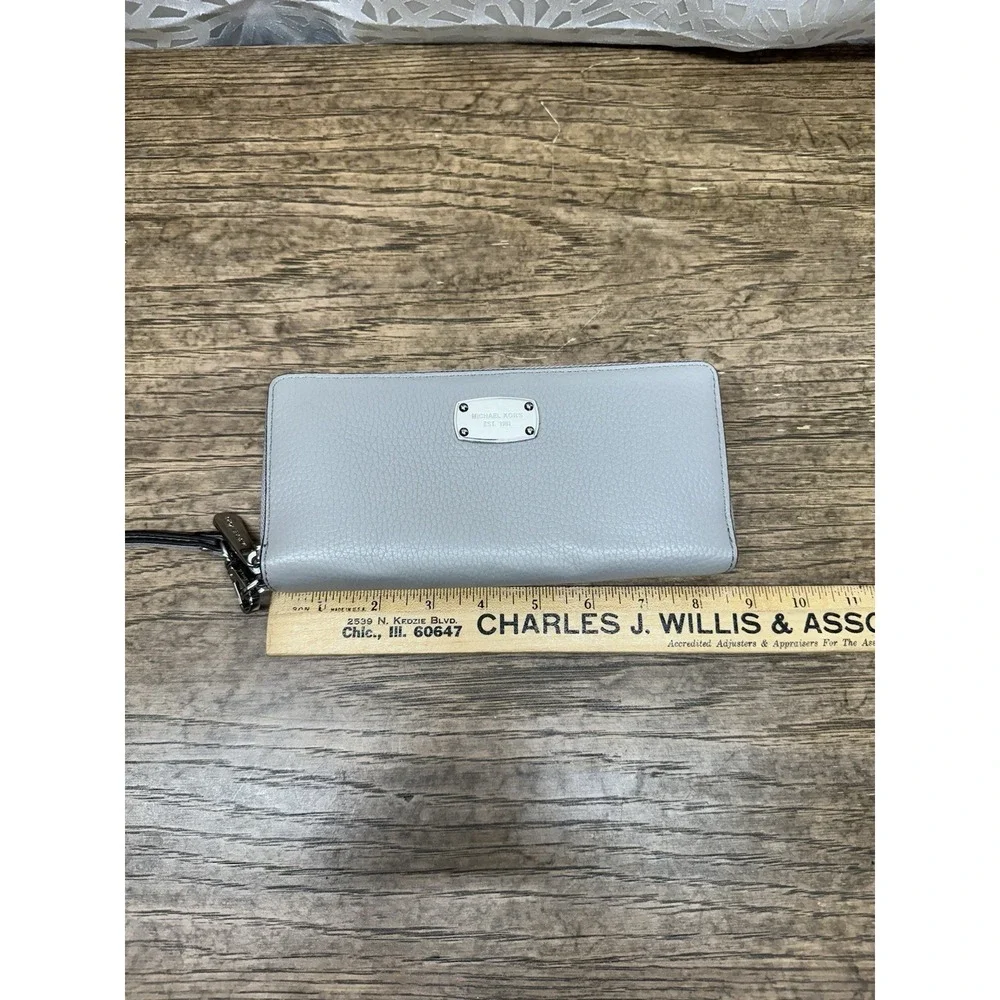 Michael Kors Jet Set Travel Continental Luggage Gray Leather Wristlet/Wallet‎